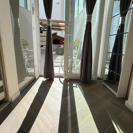 Luxury Apartment Martinis With Pool Split Exteriör bild
