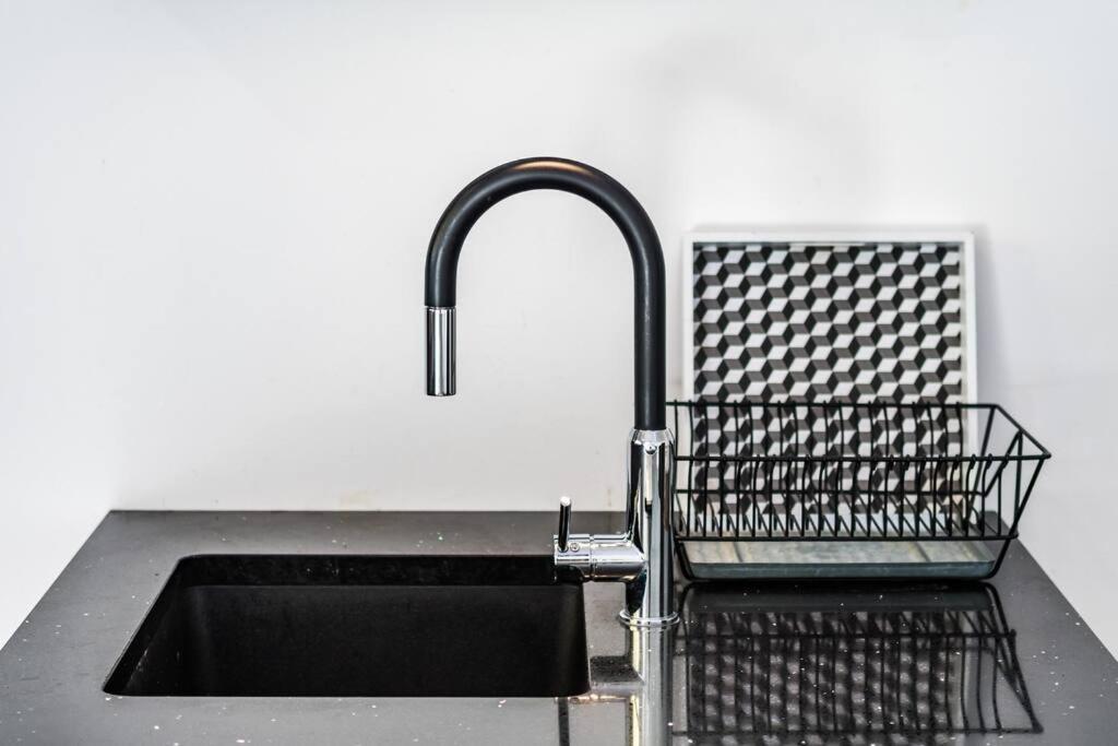 Luxury Apartment Martinis With Pool Split Exteriör bild