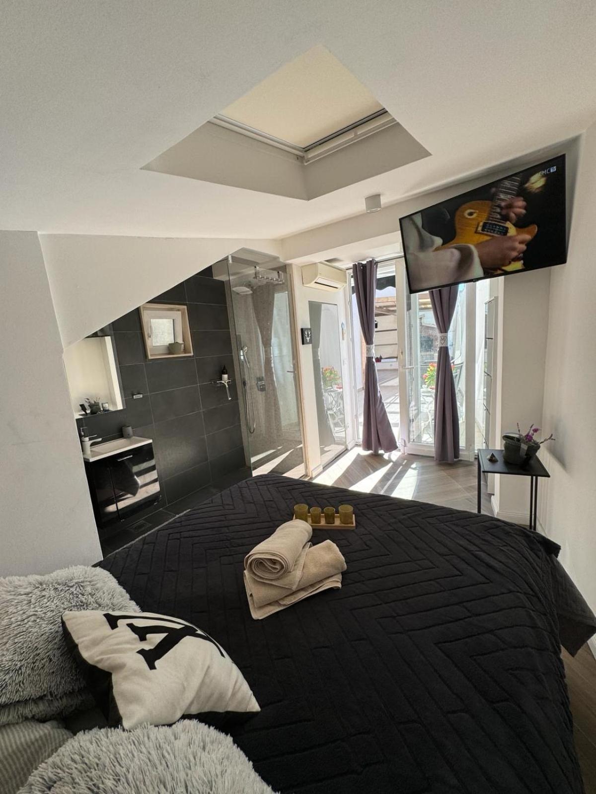Luxury Apartment Martinis With Pool Split Exteriör bild