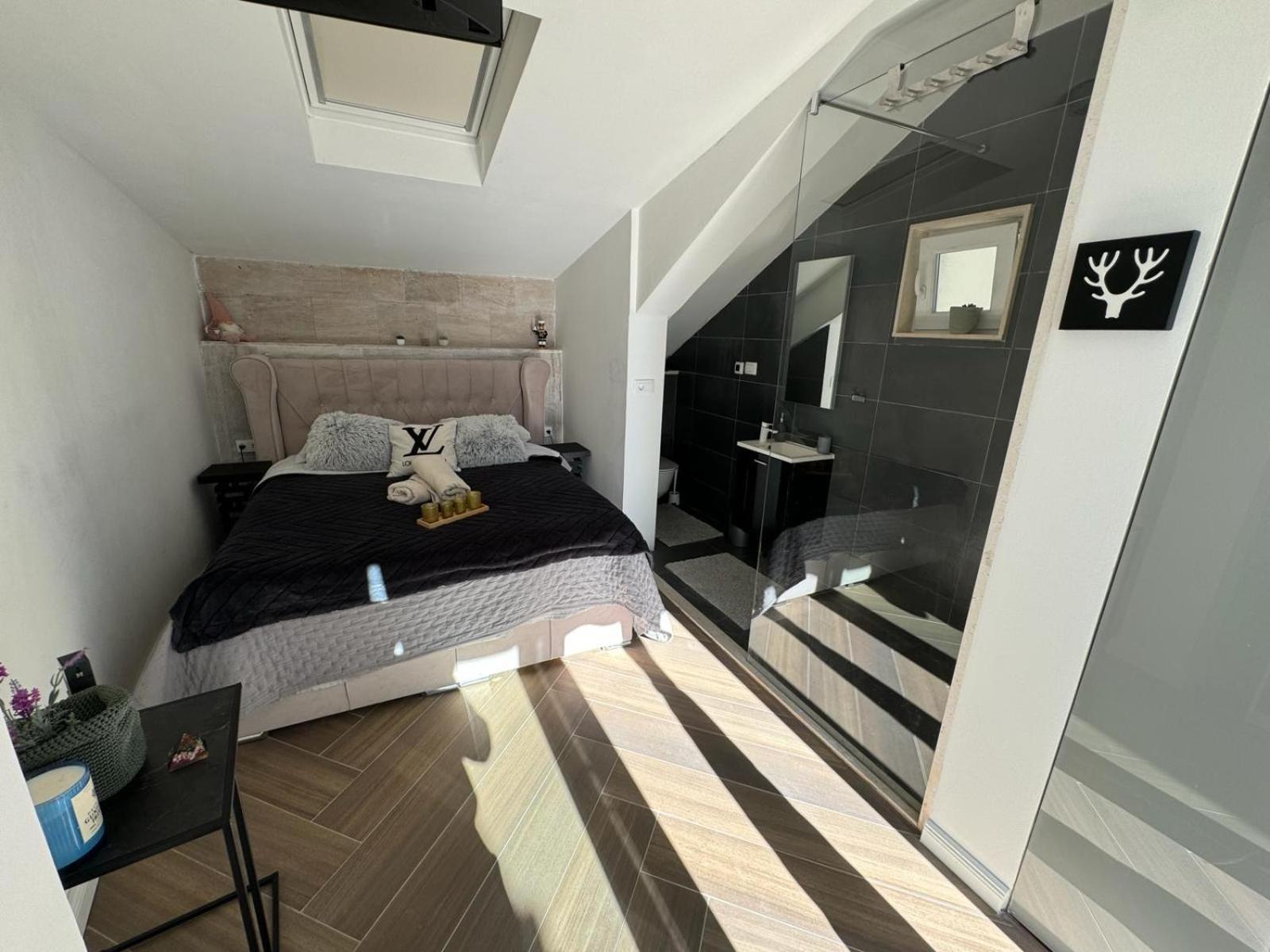 Luxury Apartment Martinis With Pool Split Exteriör bild